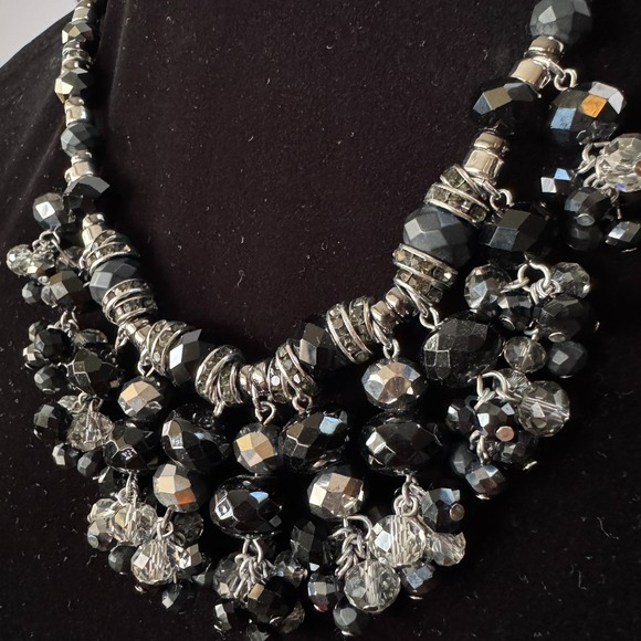 Talbots Black Faceted Glam Bead Cluster Statement Necklace Silver Tone Sparkle - Picture 11 of 12